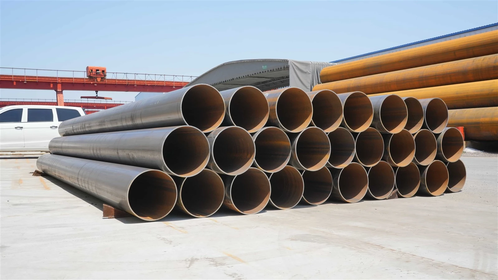LSAW Steel Pipes in Petroleum Engineering: High-Performance Solutions For Cas...