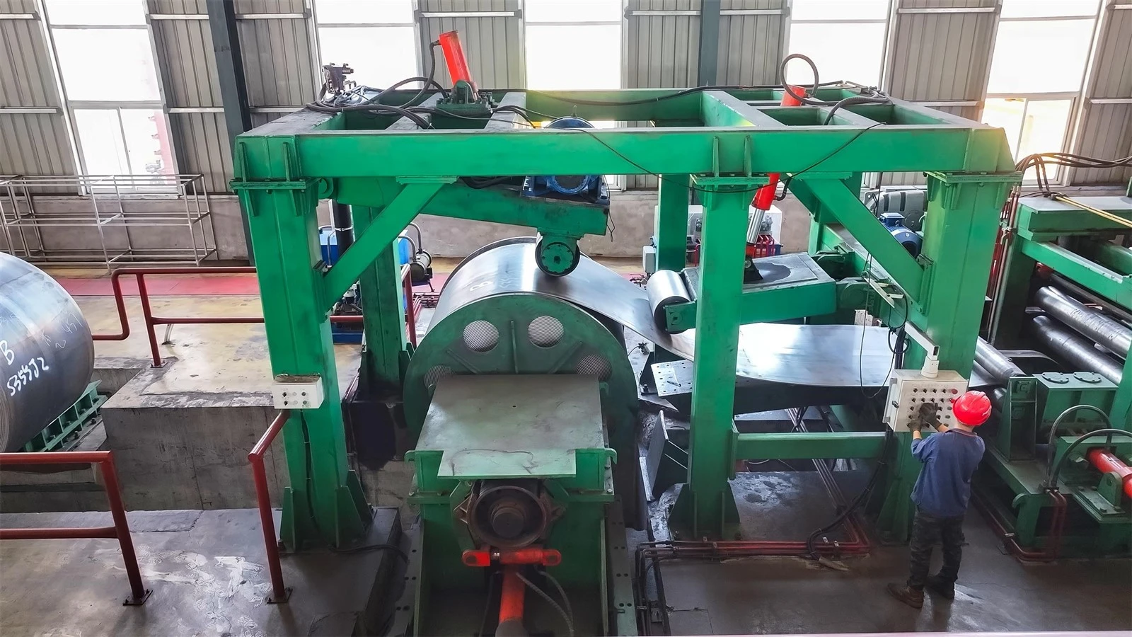 Steel pipe raw materials - Steel coil uncoiler Steel pipe raw materials - Steel coil uncoiler